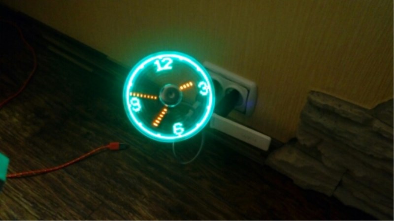 LED Clock Cool For laptop - SuperMEADE | AMAZING gifts and products!!